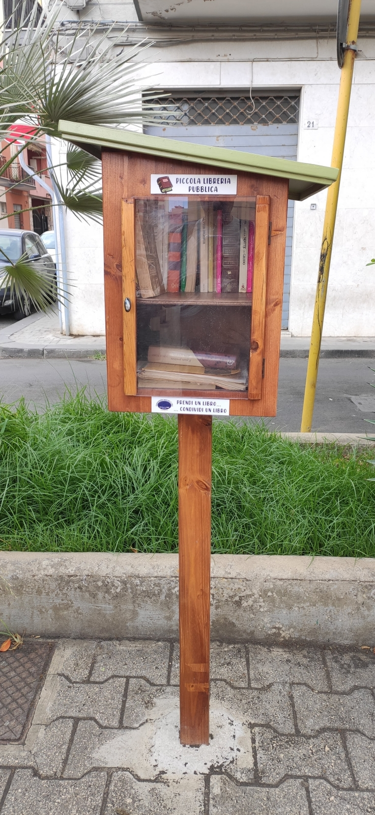 Piccola libreria pubblica